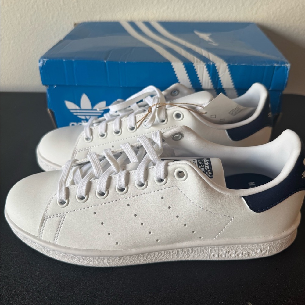 Size 6 - adidas Stan Smith Low White Dark Blue